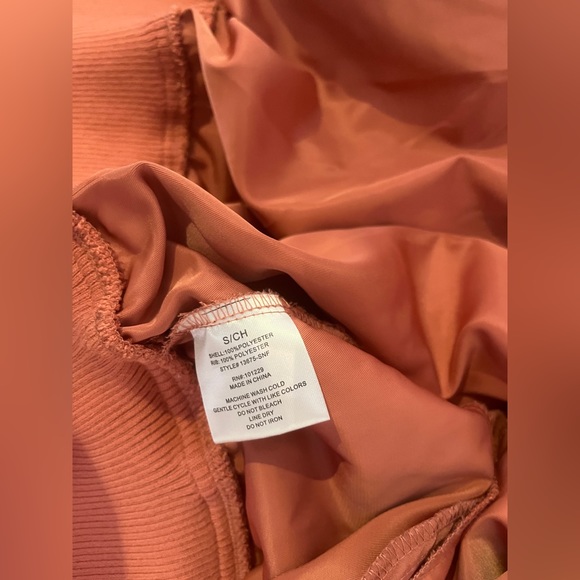 ASHLEY Blush Coral Salmon Cropped Moto Bomber Jacket Coat Top Saks Fifth Ave 5th - Picture 9 of 15